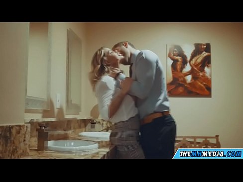 ❤️ Когато наедряла блондинка ви съблазни в обществена тоалетна ❤ Слуги в bg.fuxporn-com.ru
